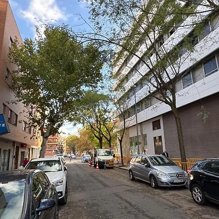 Dona Berenguela Con Terraza Privada דירה