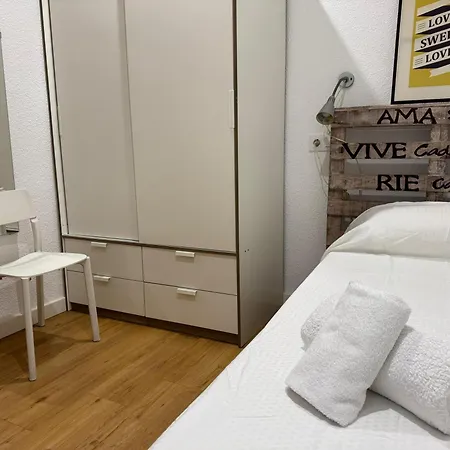 Dona Berenguela Con Terraza Privada * קורדובה