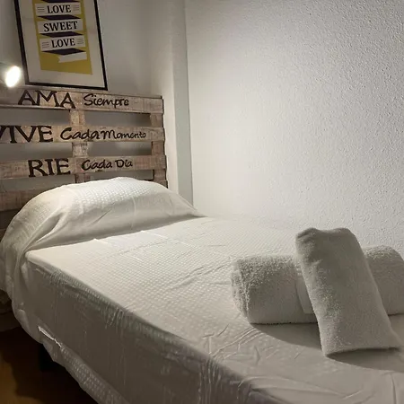 Dona Berenguela Con Terraza Privada דירה *